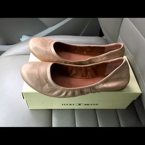 NIB Lucky Brand Emmie Flats Rose Cream Size 7.5M